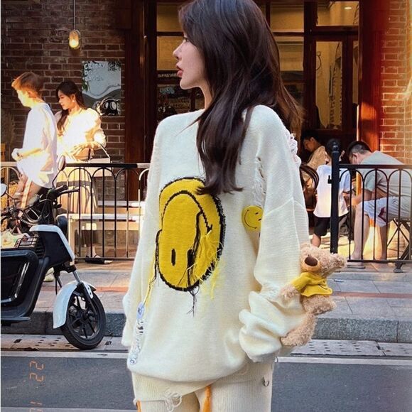13De Marzo x Smiley Broken Suture Pin Knit White Dress SweaterCrew  Size S-L - Picture 1 of 16